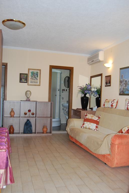 Apartments Zovko Tučepi Εξωτερικό φωτογραφία
